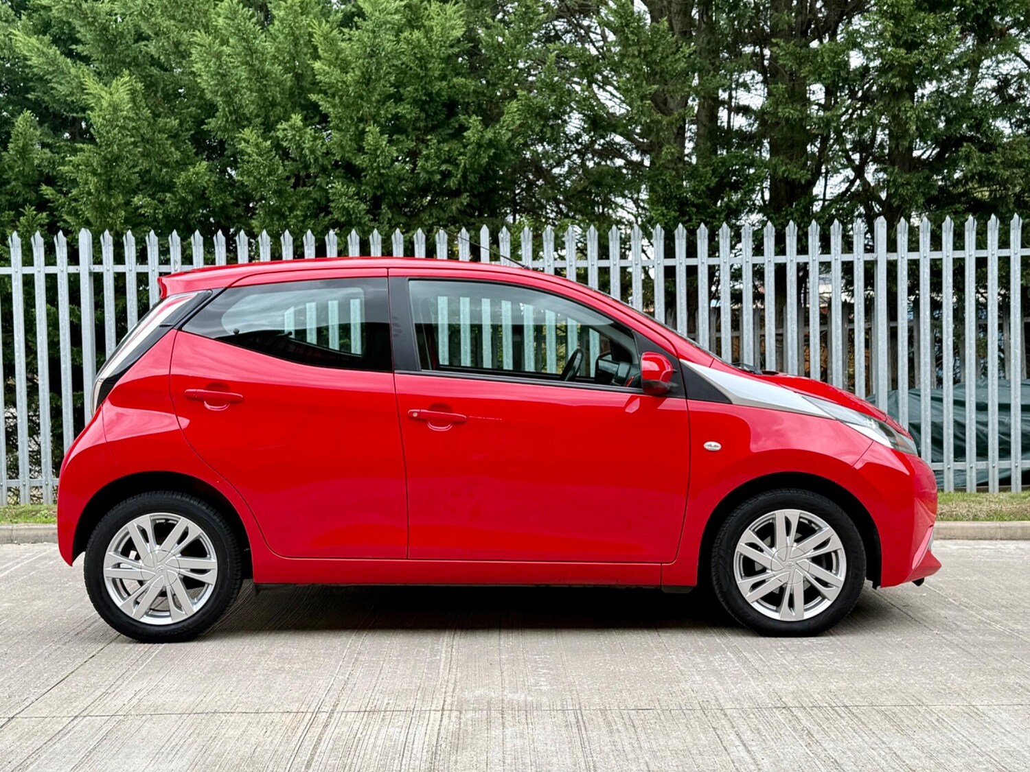 Used Toyota AYGO 2015 for sale - 76787806: Photo 7