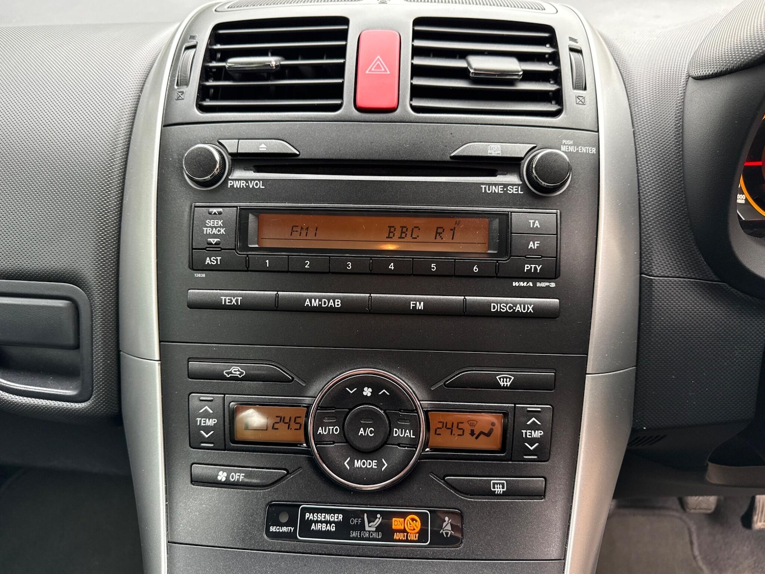 Used Toyota Auris 2010 for sale - 77143847: Photo 24