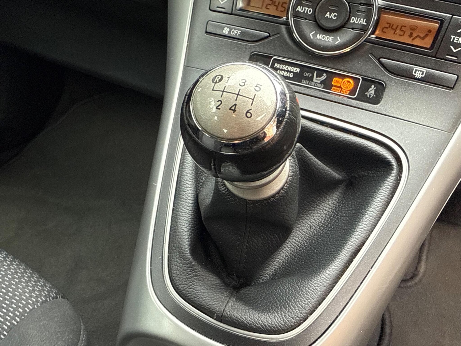 Used Toyota Auris 2010 for sale - 77143847: Photo 30