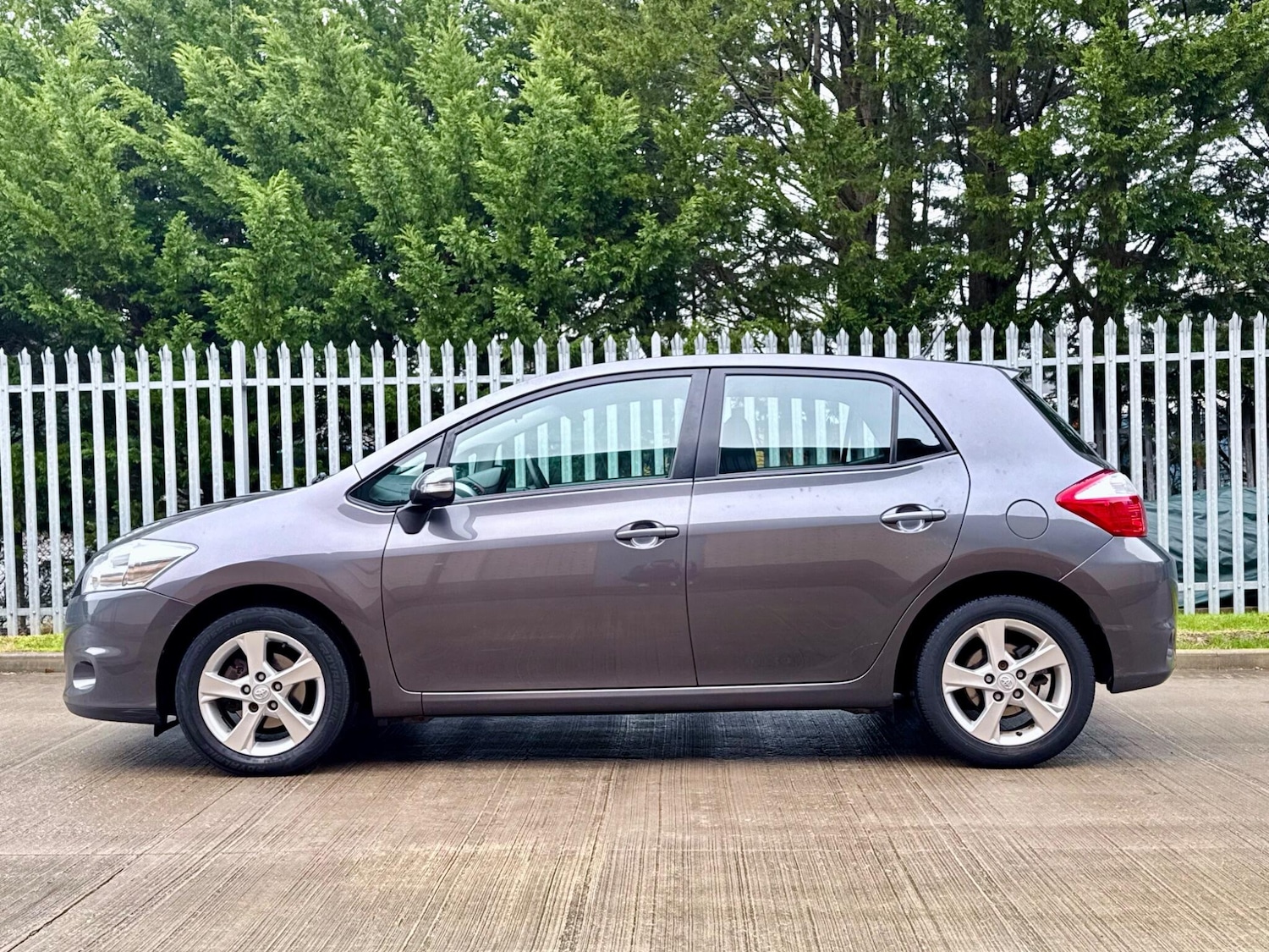 Used Toyota Auris 2010 for sale - 77143847: Photo 4