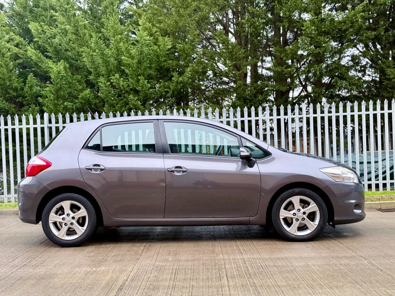 Used Toyota Auris 2010 for sale - 77143847: Photo 9