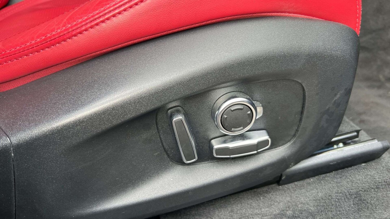 Used Jaguar F-Pace 2024 for sale - 76460363: Photo 23