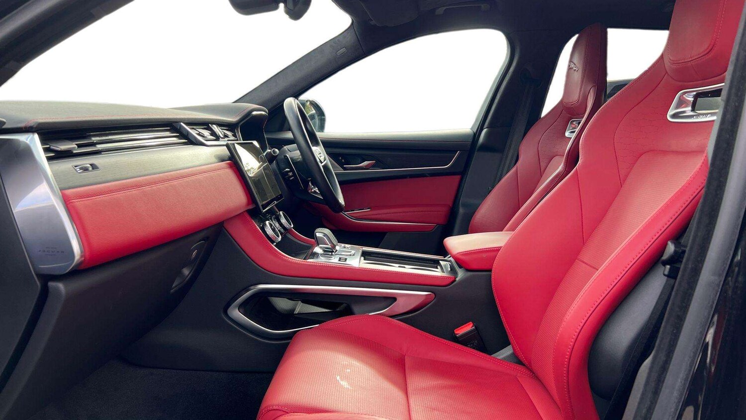 Used Jaguar F-Pace 2024 for sale - 76460363: Photo 3