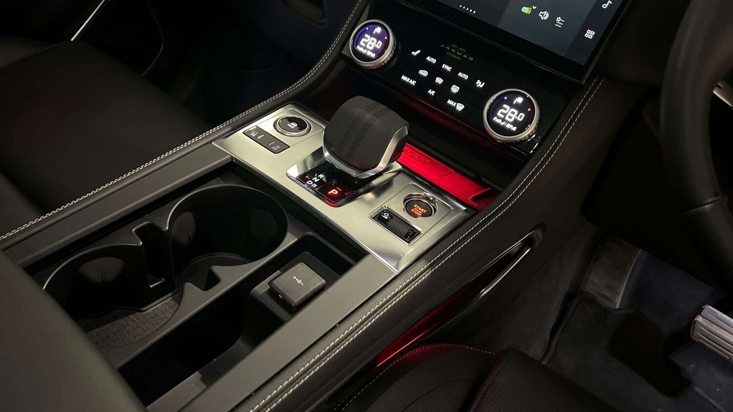 Used Jaguar F-Pace 2024 for sale - 76459798: Photo 13