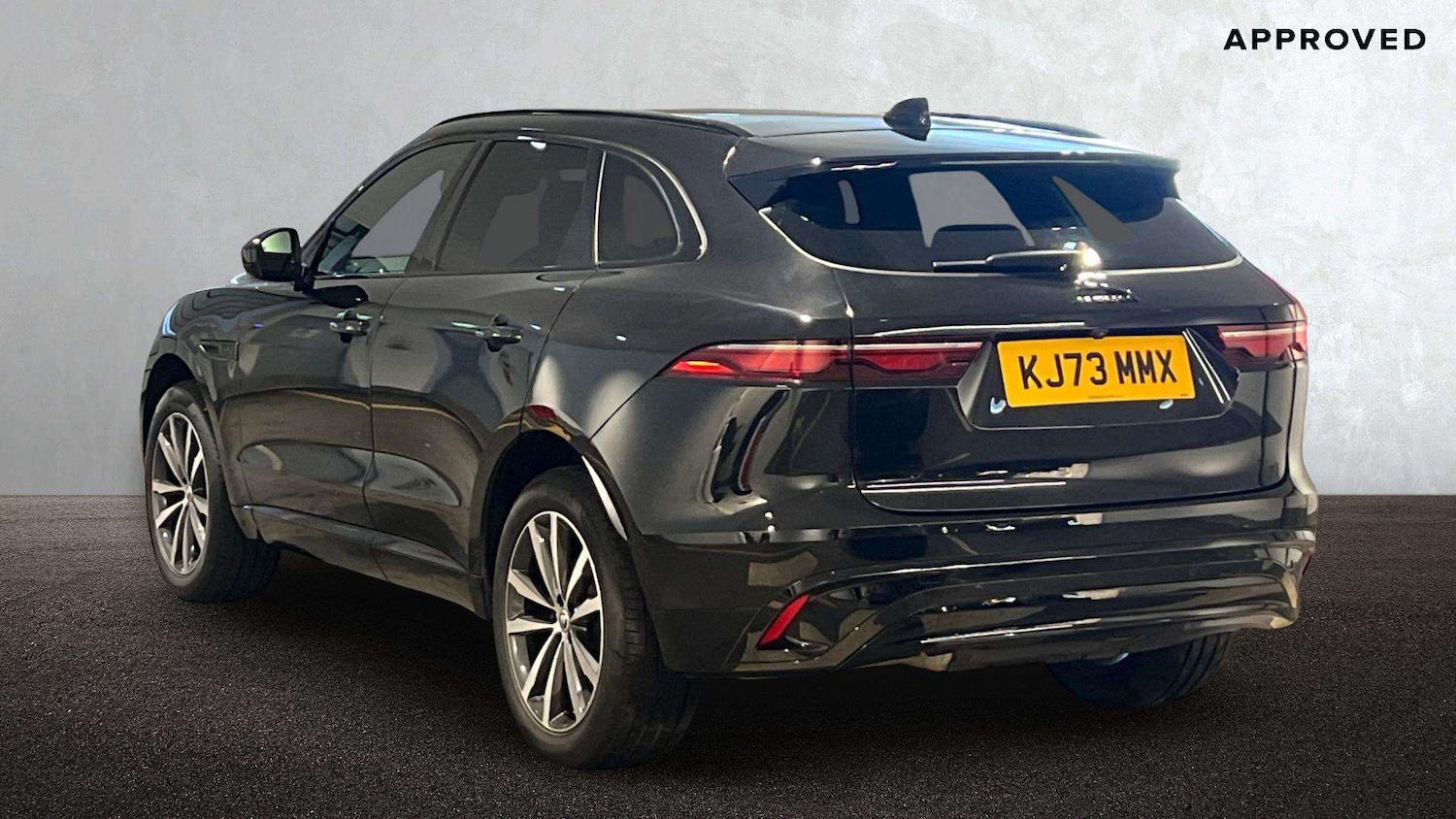 Used Jaguar F-Pace 2024 for sale - 76459798: Photo 2