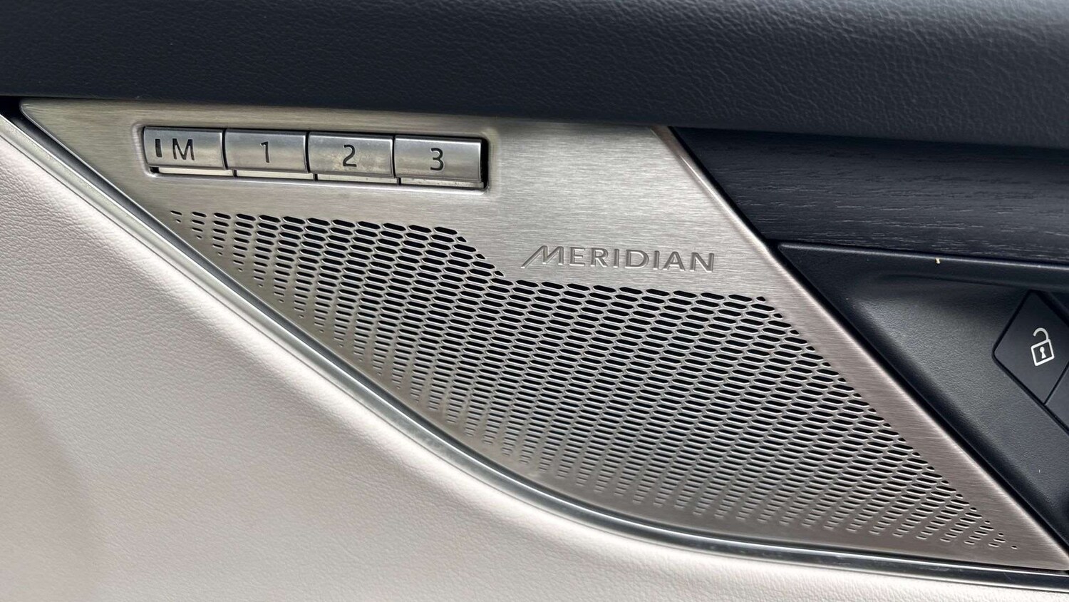 Used Jaguar F-Pace 2023 for sale - 77635053: Photo 34