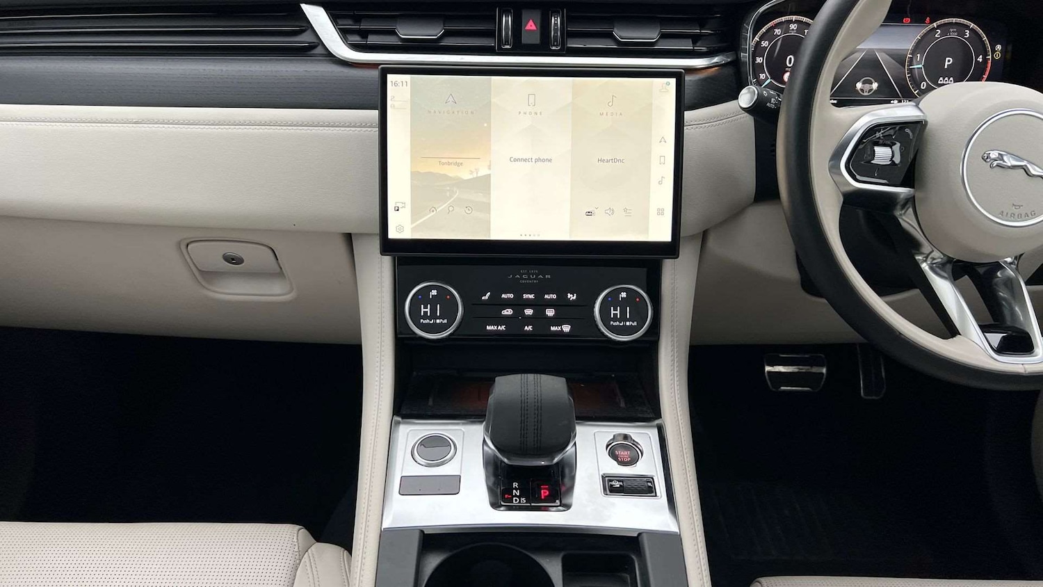 Used Jaguar F-Pace 2023 for sale - 76460284: Photo 14