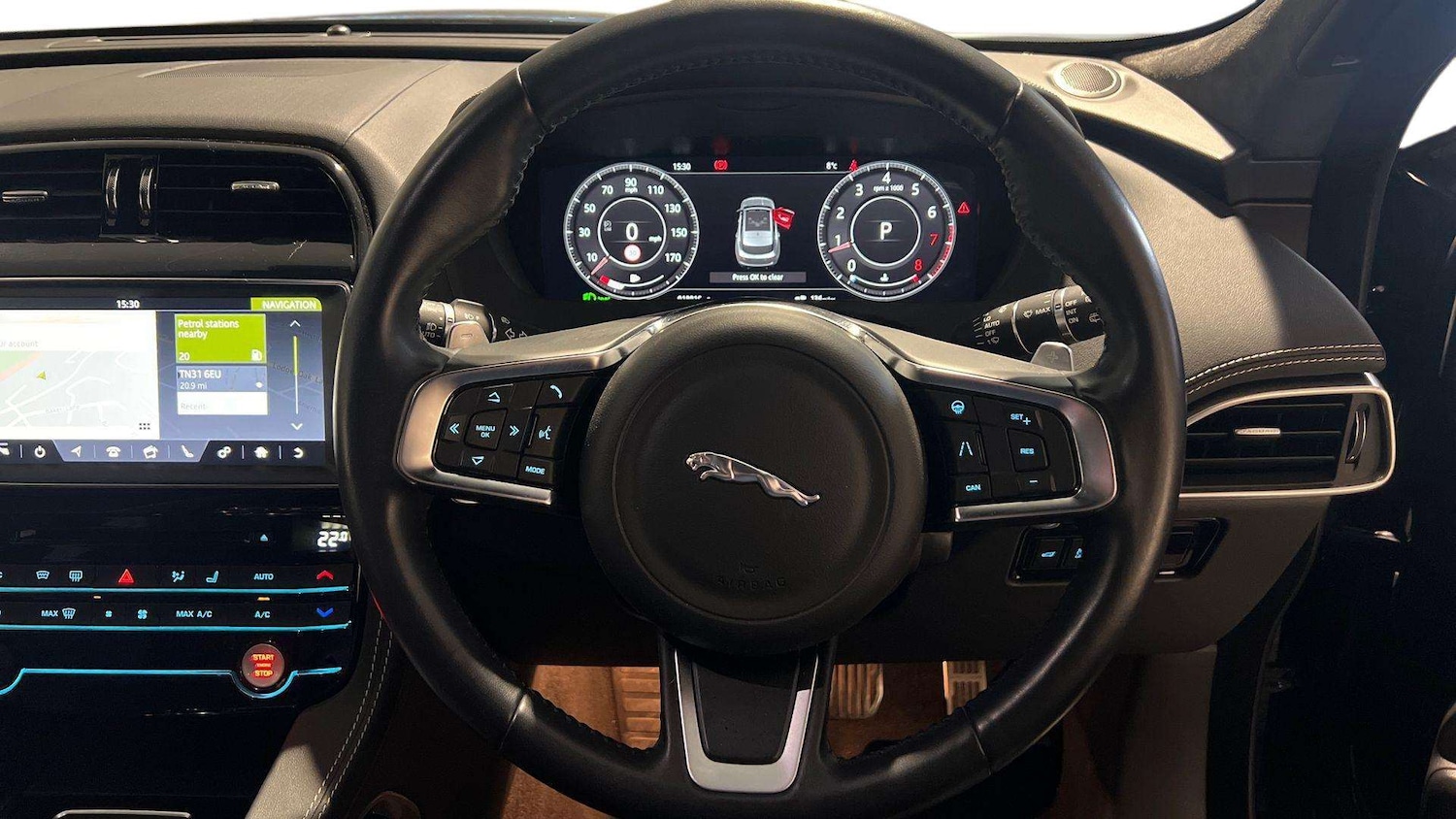 Used Jaguar F-Pace 2020 for sale - 76774283: Photo 15