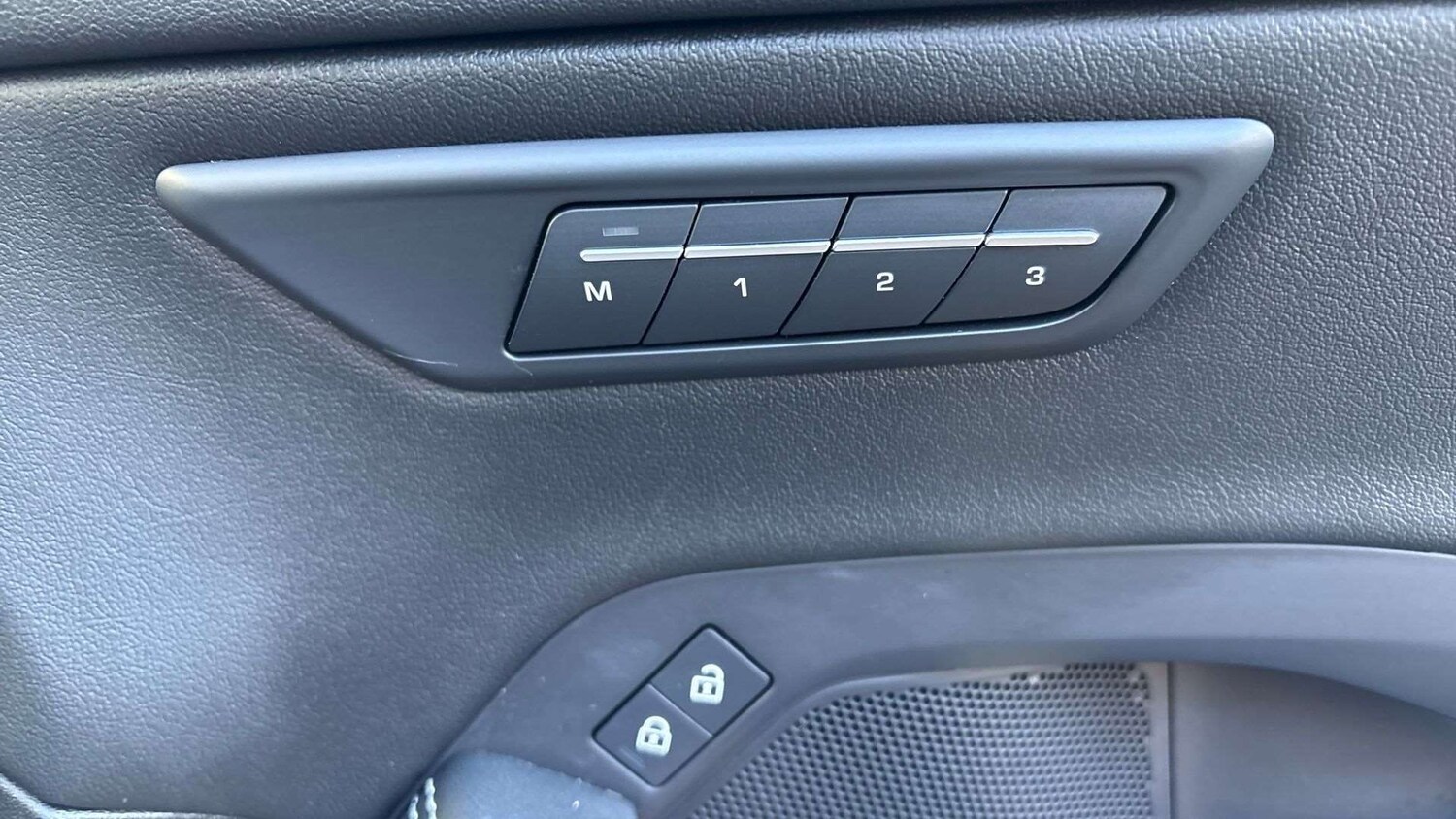 Used Jaguar E-Pace 2024 for sale - 77443617: Photo 32