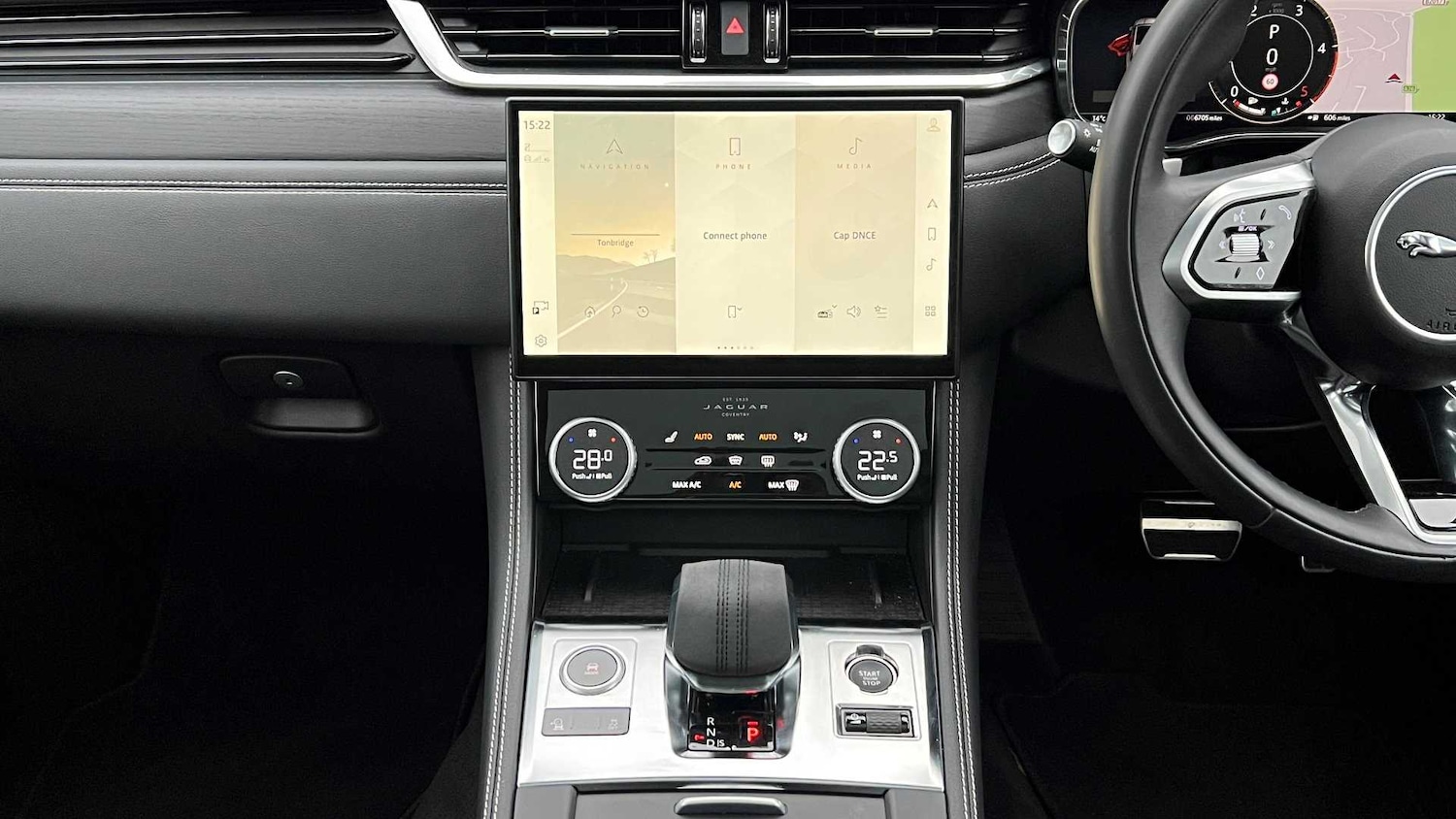 Used Jaguar F-Pace 2024 for sale - 76460441: Photo 14