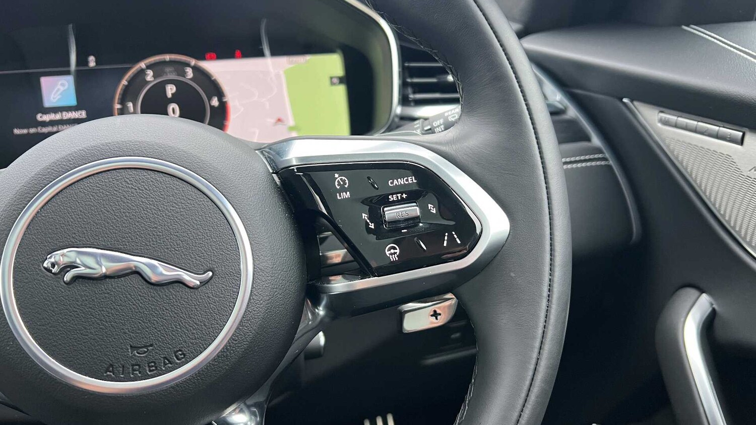 Used Jaguar F-Pace 2024 for sale - 76460441: Photo 29