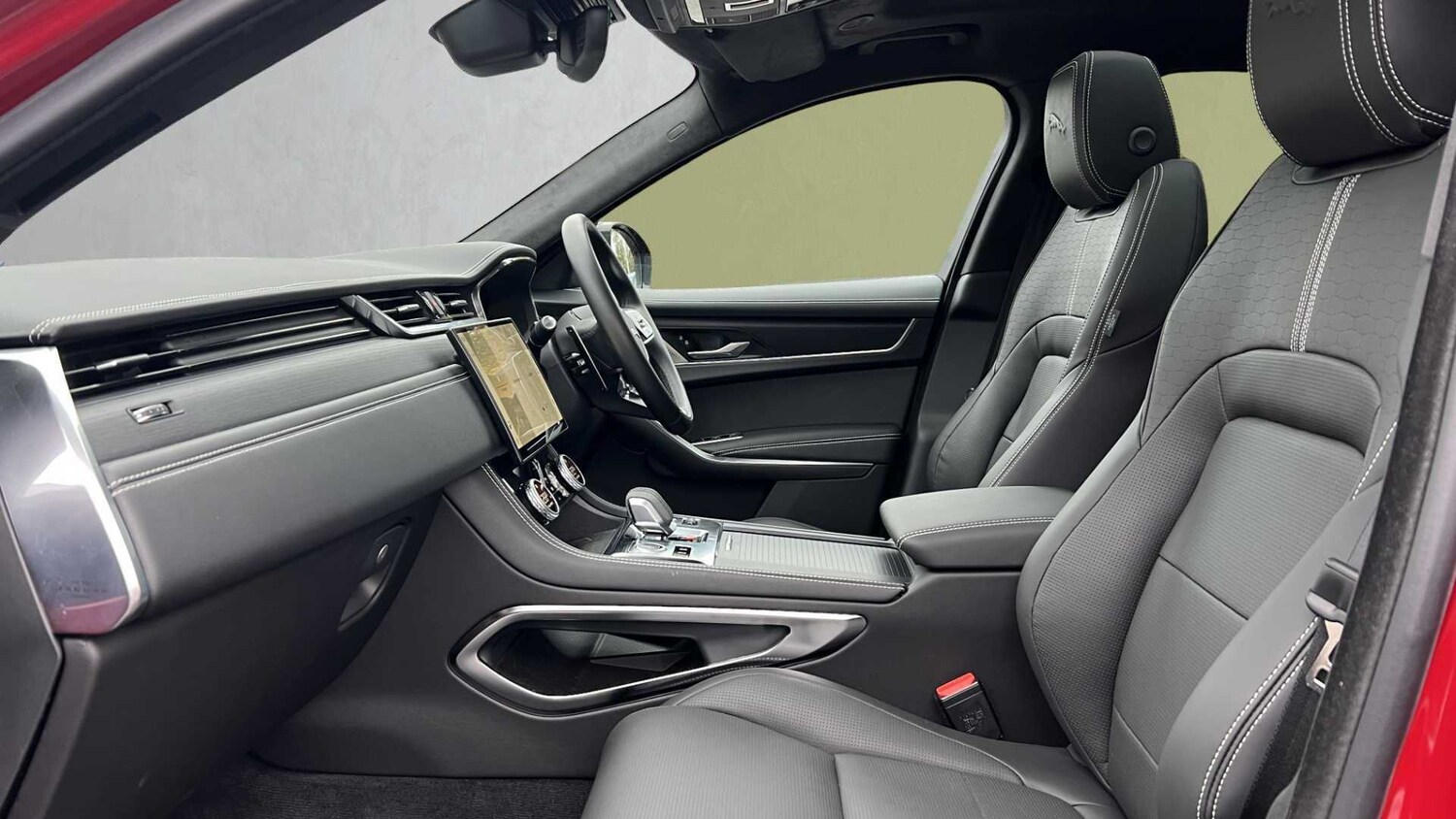 Used Jaguar F-Pace 2024 for sale - 76460441: Photo 3