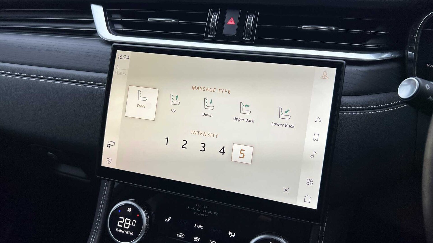 Used Jaguar F-Pace 2024 for sale - 76460441: Photo 30