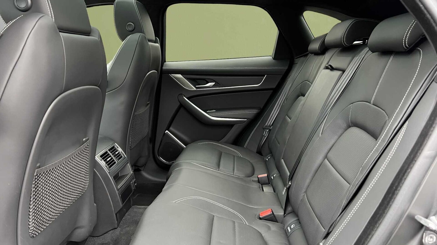 Used Jaguar F-Pace 2024 for sale - 76460441: Photo 4