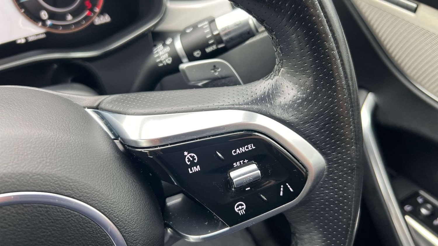 Used Jaguar F-Pace 2021 for sale - 77334087: Photo 31