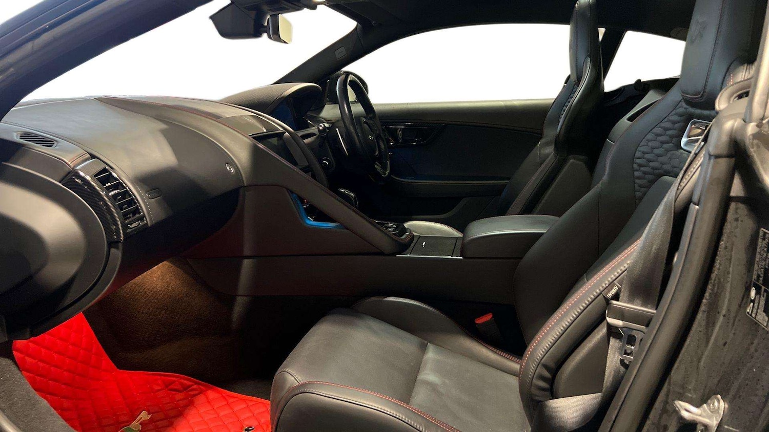 Used Jaguar F-Type 2022 for sale - 76978857: Photo 3