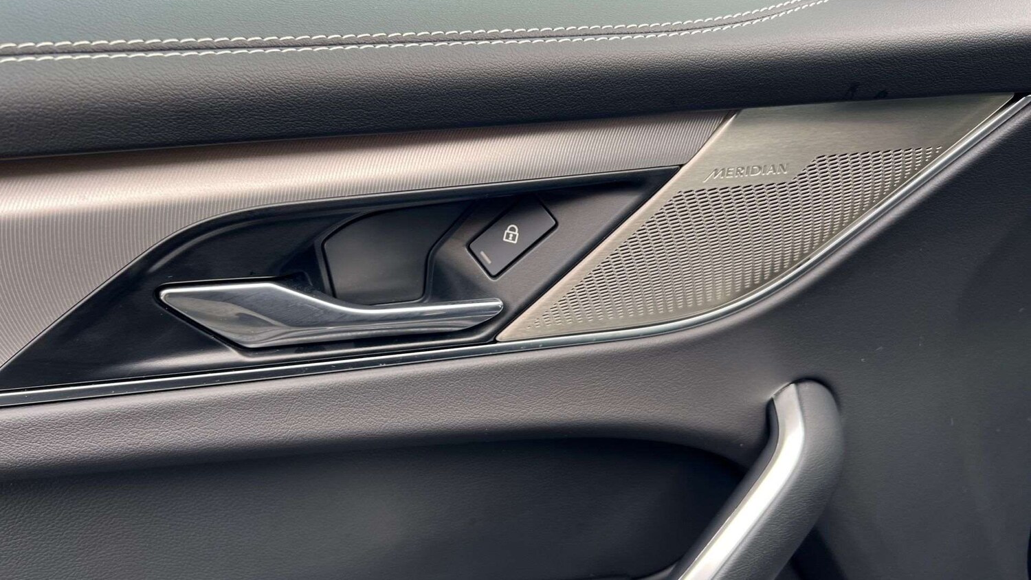 Used Jaguar F-Pace 2023 for sale - 76460326: Photo 25