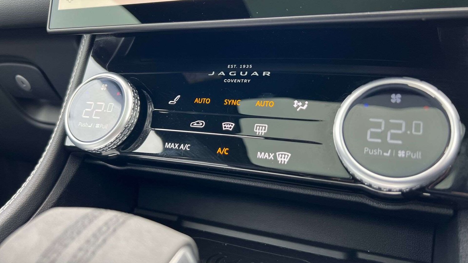 Used Jaguar F-Pace 2023 for sale - 76460326: Photo 32