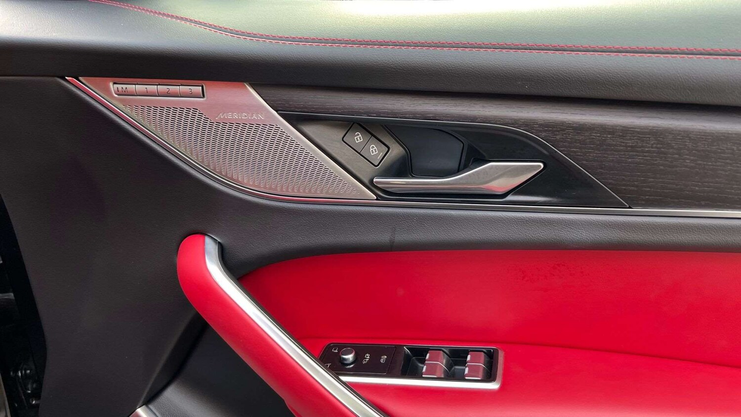 Used Jaguar F-Pace 2024 for sale - 76564506: Photo 26