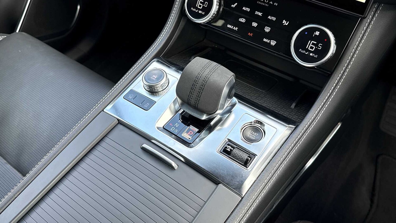 Used Jaguar F-Pace 2023 for sale - 76460357: Photo 13