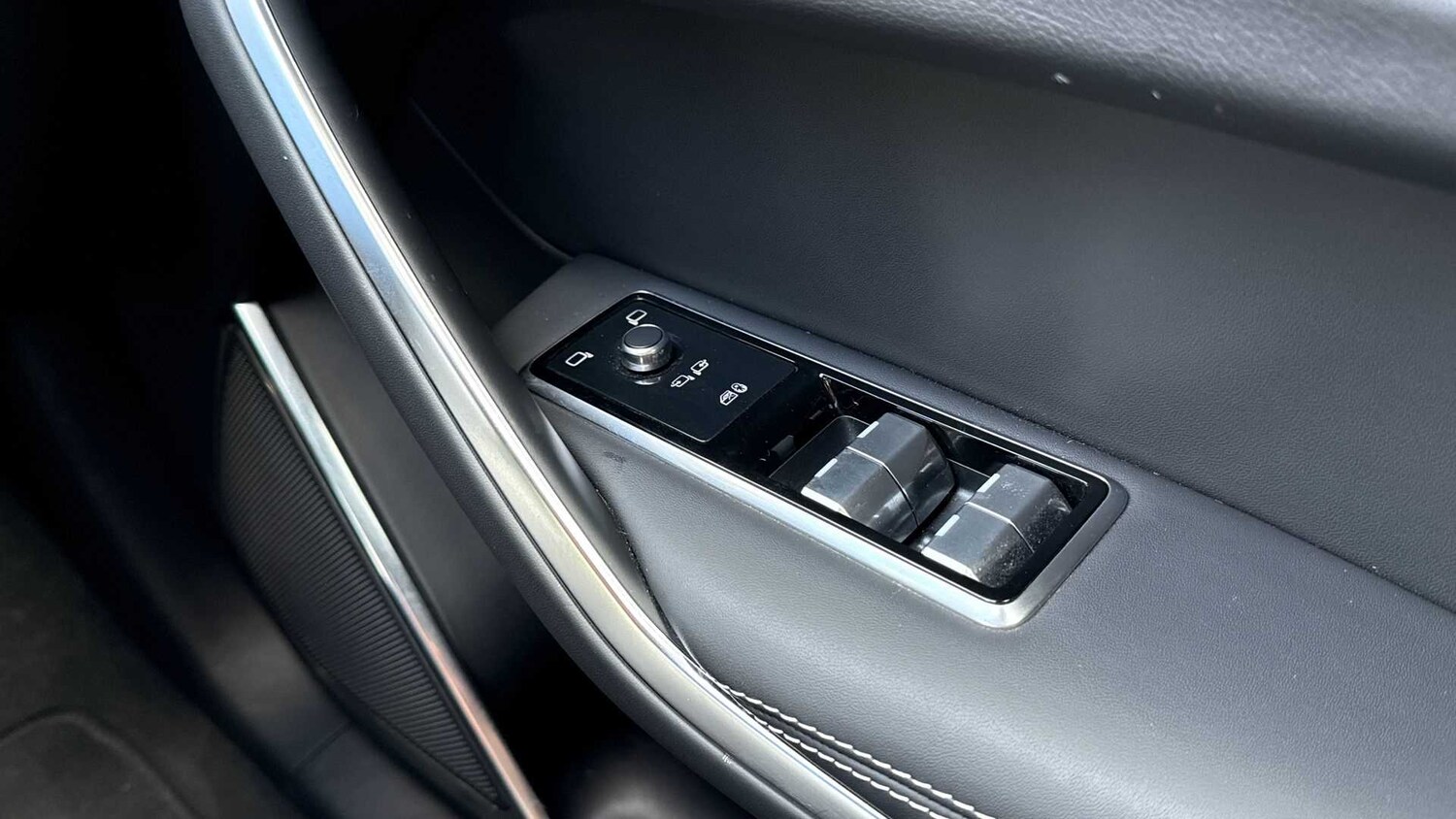 Used Jaguar F-Pace 2023 for sale - 76460357: Photo 23