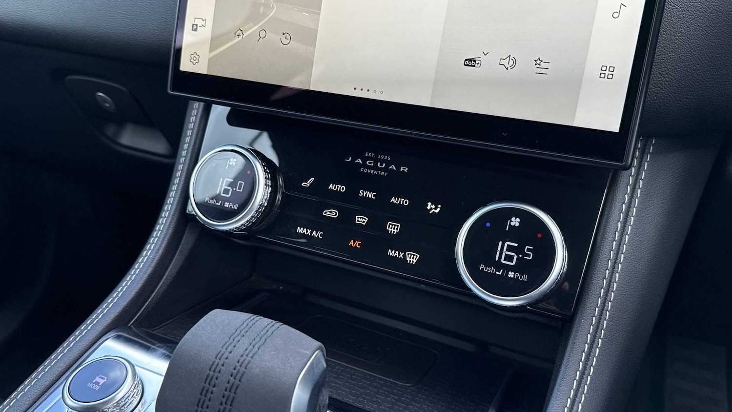 Used Jaguar F-Pace 2023 for sale - 76460357: Photo 30