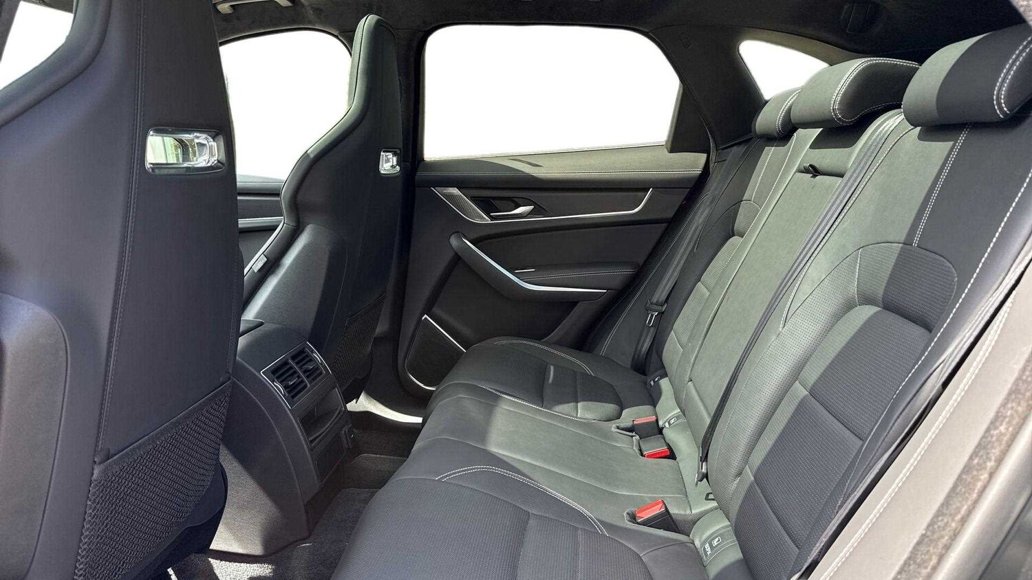 Used Jaguar F-Pace 2023 for sale - 76460357: Photo 4