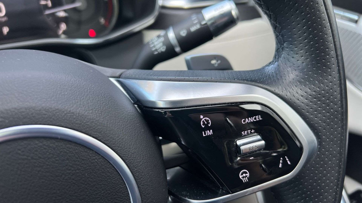 Used Jaguar F-Pace 2022 for sale - 77333786: Photo 28