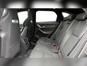 Used Jaguar F-Pace 2024 for sale - 76460162: Photo