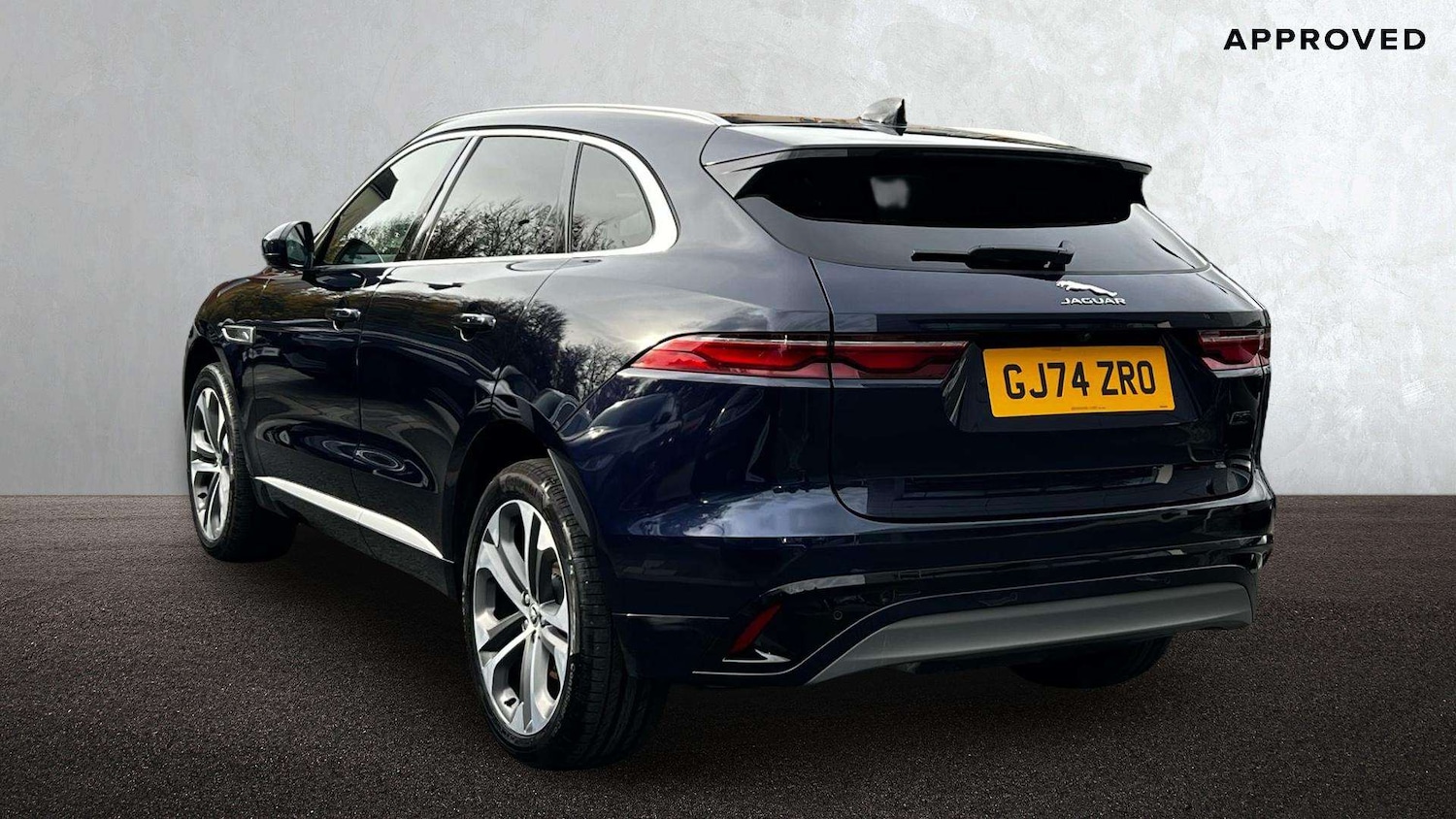 Used Jaguar F-Pace 2024 for sale - 76459942: Photo 2