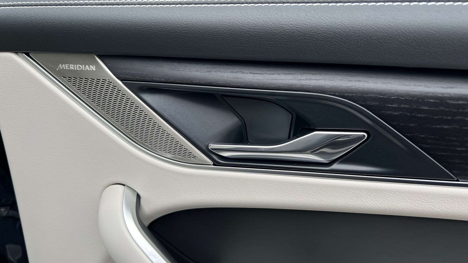 Used Jaguar F-Pace 2024 for sale - 76459942: Photo 28