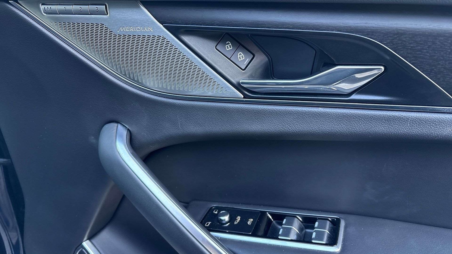 Used Jaguar F-Pace 2023 for sale - 77093383: Photo 32