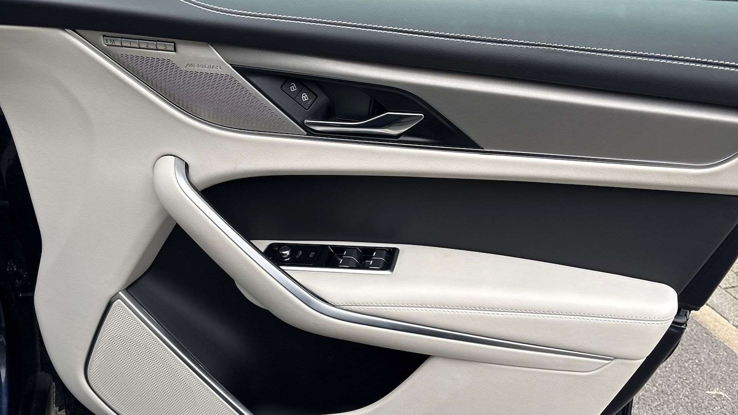 Used Jaguar F-Pace 2024 for sale - 77842292: Photo 34