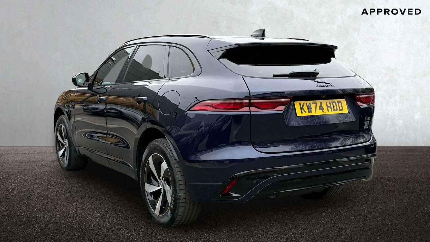 Used Jaguar F-Pace 2024 for sale - 77648859: Photo 2
