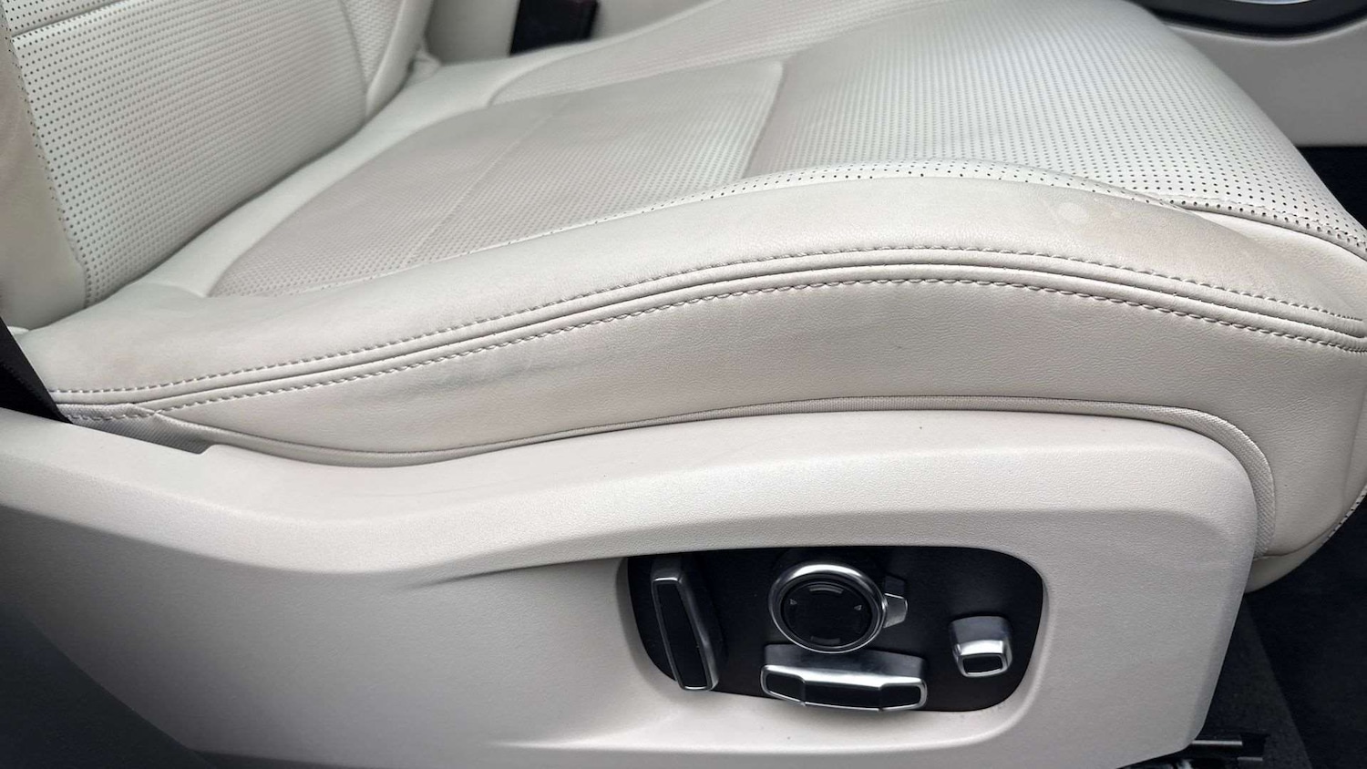 Used Jaguar F-Pace 2024 for sale - 77648859: Photo 23