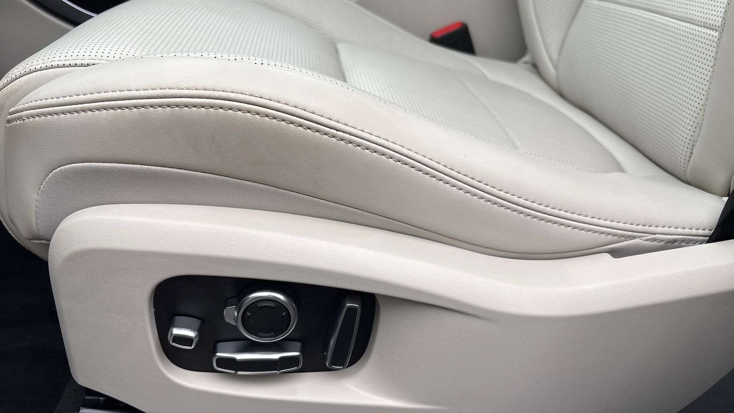 Used Jaguar F-Pace 2024 for sale - 77648859: Photo 25