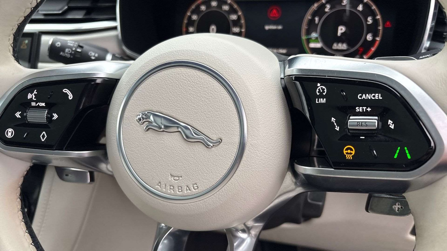 Used Jaguar F-Pace 2024 for sale - 77648859: Photo 32