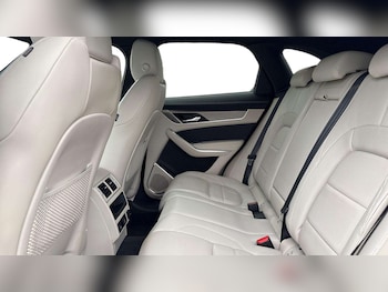 Used Jaguar F-Pace 2024 for sale - 77648859: Photo