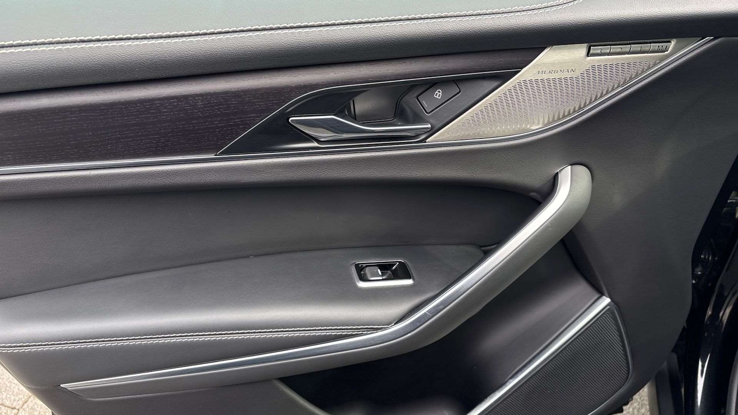 Used Jaguar F-Pace 2024 for sale - 77615563: Photo 24