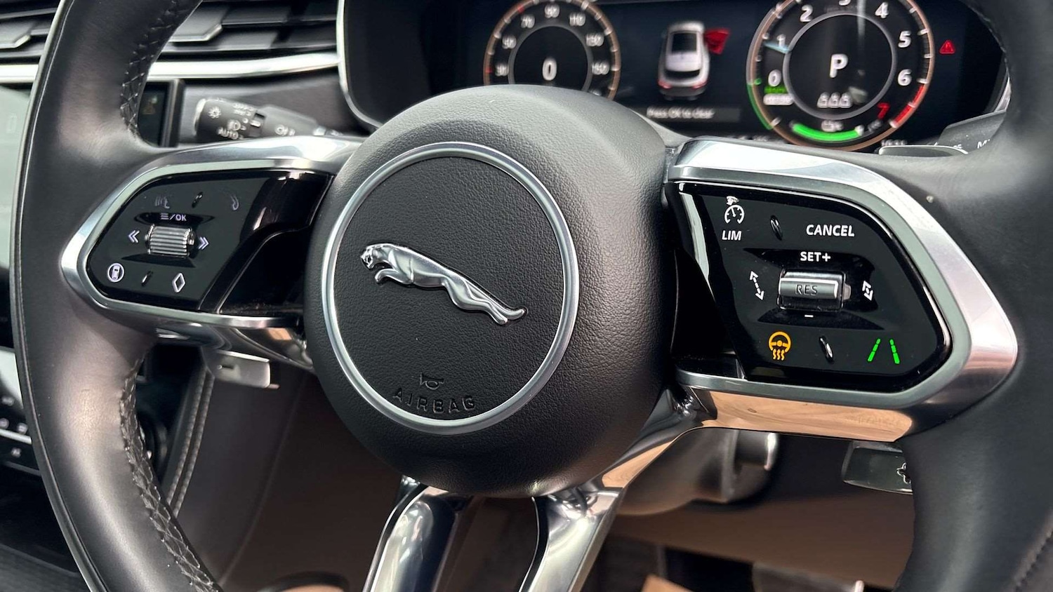 Used Jaguar F-Pace 2024 for sale - 77615563: Photo 32