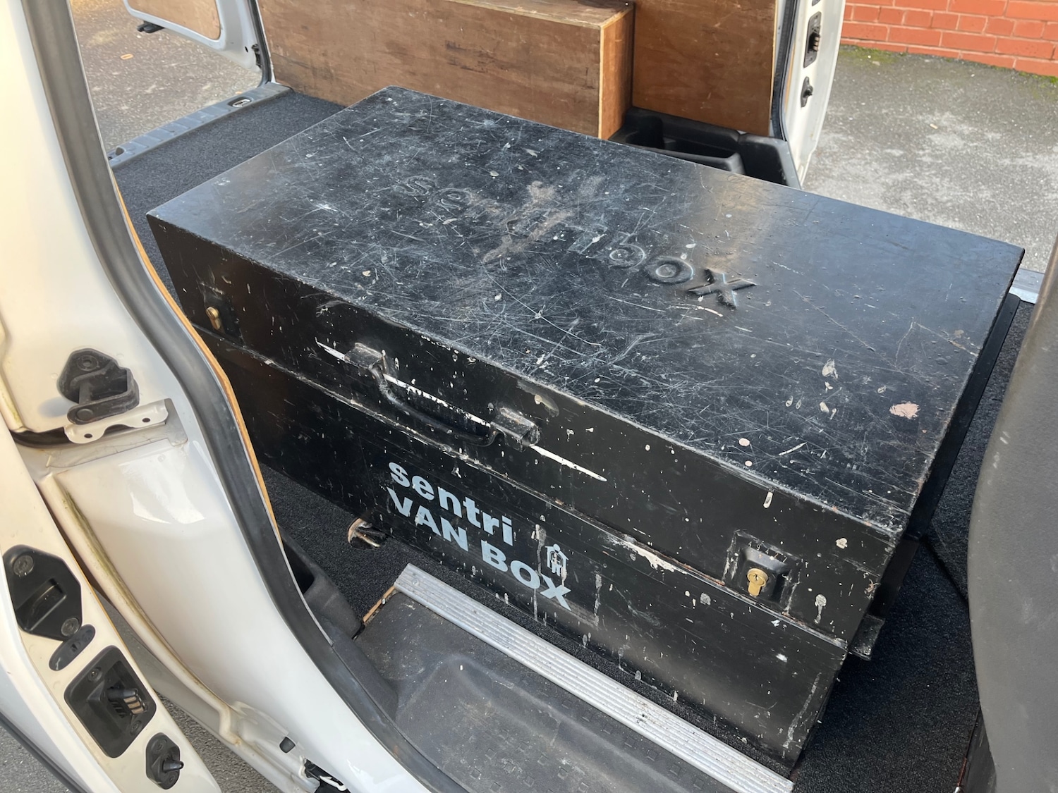 Used Volkswagen Caddy Maxi 2013 for sale - 76625473: Photo 17