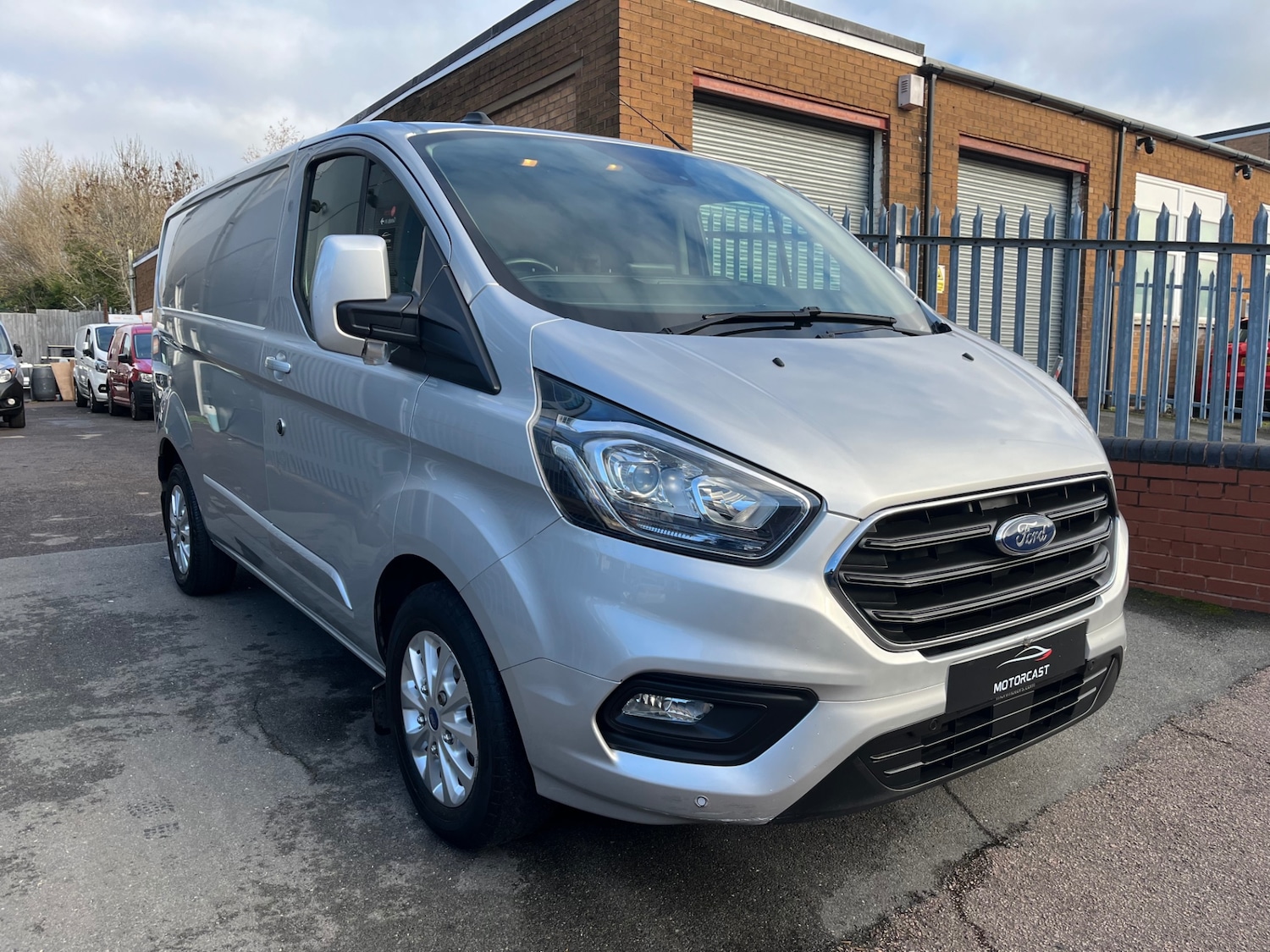 Used Ford Transit Custom 2020 for sale - 76693493: Photo 1