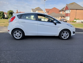 Used Ford Fiesta 2017 for sale - 78750876: Photo
