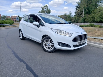 Used Ford Fiesta 2015 for sale - 79302368: Photo
