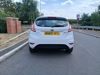 Used Ford Fiesta 2015 for sale - 79302368: Photo