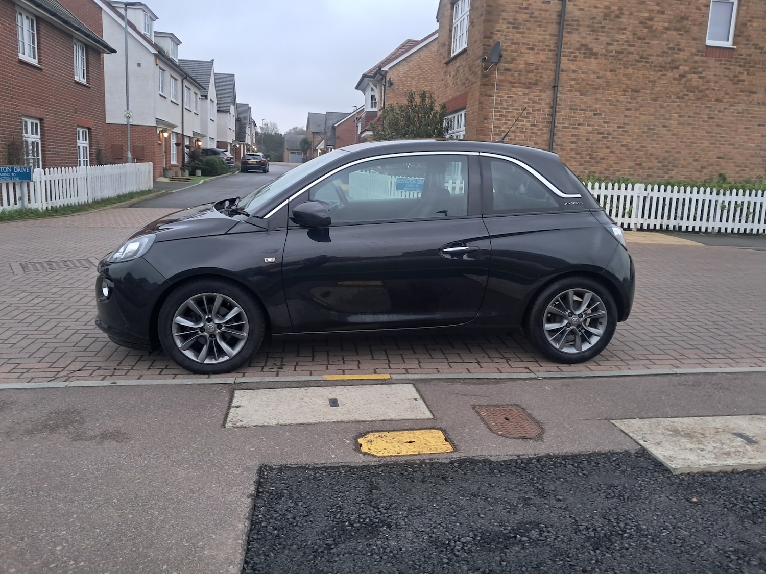 Used Vauxhall ADAM 2015 for sale - 78018601: Photo 4