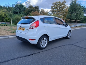 Used Ford Fiesta 2015 for sale - 79589178: Photo