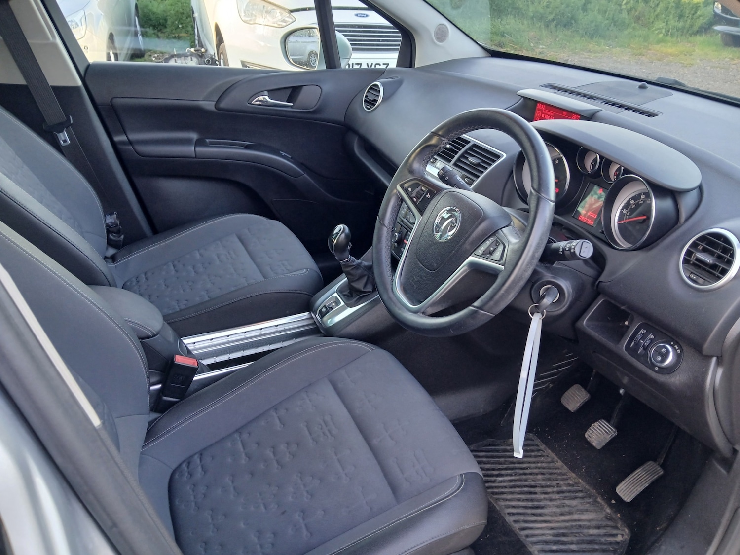 Used Vauxhall Meriva 2015 for sale - 78155601: Photo 9