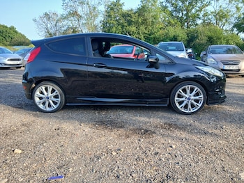Used Ford Fiesta 2016 for sale - 78976634: Photo