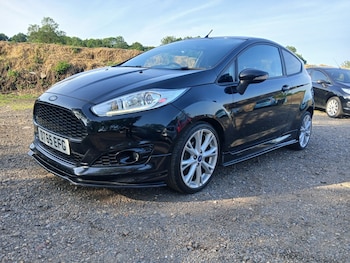 Used Ford Fiesta 2016 for sale - 78976634: Photo